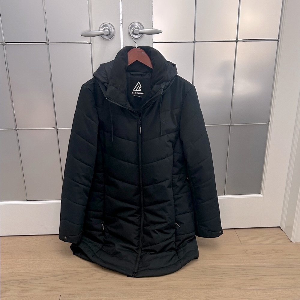 Ripzone Women's Classic Black Puffer Jacket